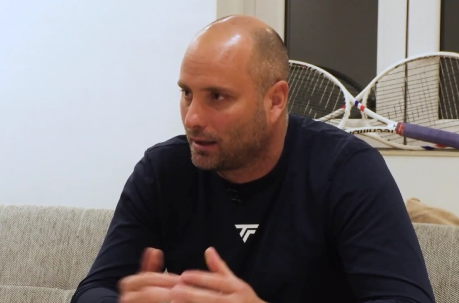 Srbin o skandalu iz Atine: "Pa, ja bih uleteo na teren" VIDEO