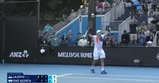 Duci, moraš li ovako da nas stresiraš? Spasao meč loptu i posle rolekostera prošao prvo kolu Australijan opena