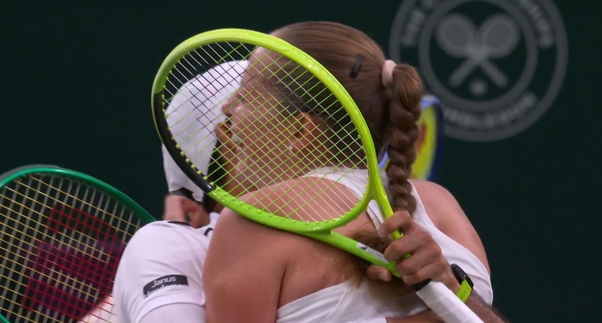 Jelena Ostapenko osvojila titulu na Vimbldonu: Pravi haos i diže pehar