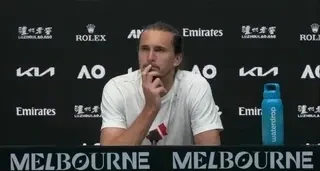 "Borio sam se sa život" Utučeni Zverev: Morao sam bolje... 