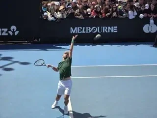 Đoković odradio zagrevanje na 18 stepeni (FOTO)