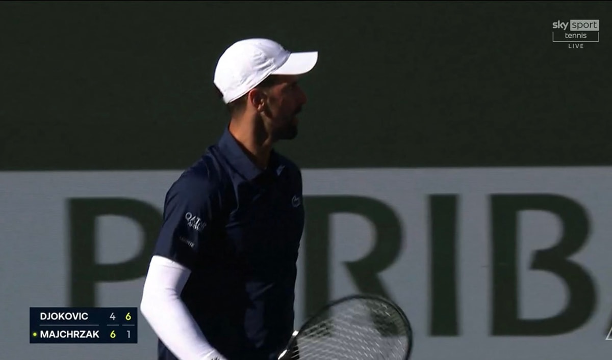 Problemi sa rukom i povraćanje(?) – Đoković ipak preskočio prvu prepreku u Kaliforniji