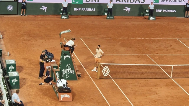 Novak zvani PVO! Hoće bombarder da udara, ali ne može celu noć: Đoković se izborio sa Francuzom