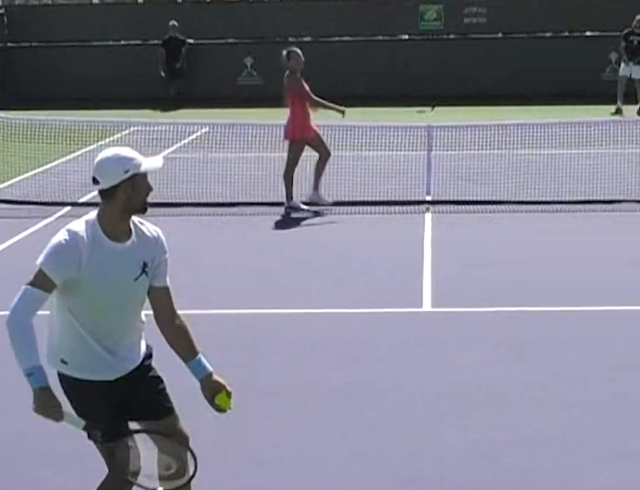 Šou na treningu: Sabalenka prekinula Đokovića, Novak je gađao lopticom VIDEO 