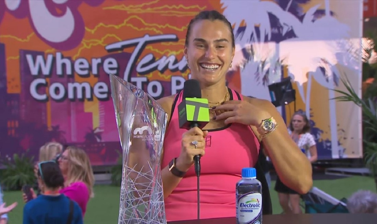 Arina uzela titulu, pa se obratila jednoj osobi: "Gospođo, bila sam bezobrazna, ali i vi ste krivi"